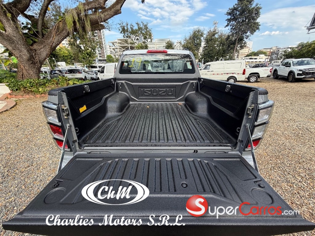 2027 Isuzu DMAX LSE — foto 9 / 10