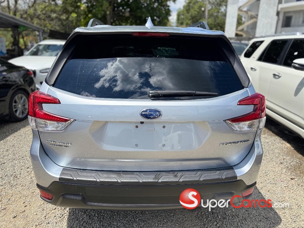 2020 Subaru Forester Premium — foto 6 / 10