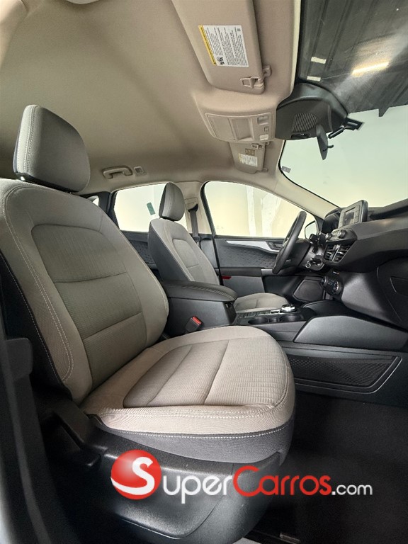 2020 Ford Escape — foto 10 / 11