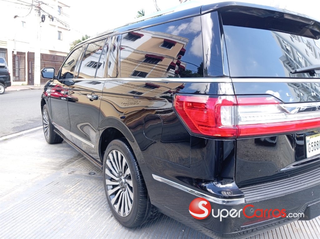2019 Lincoln Navigator — foto 4 / 12