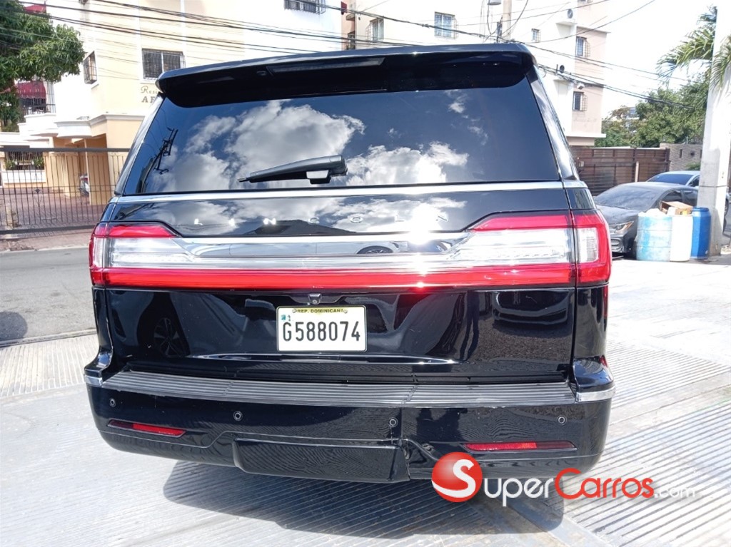 2019 Lincoln Navigator — foto 7 / 12