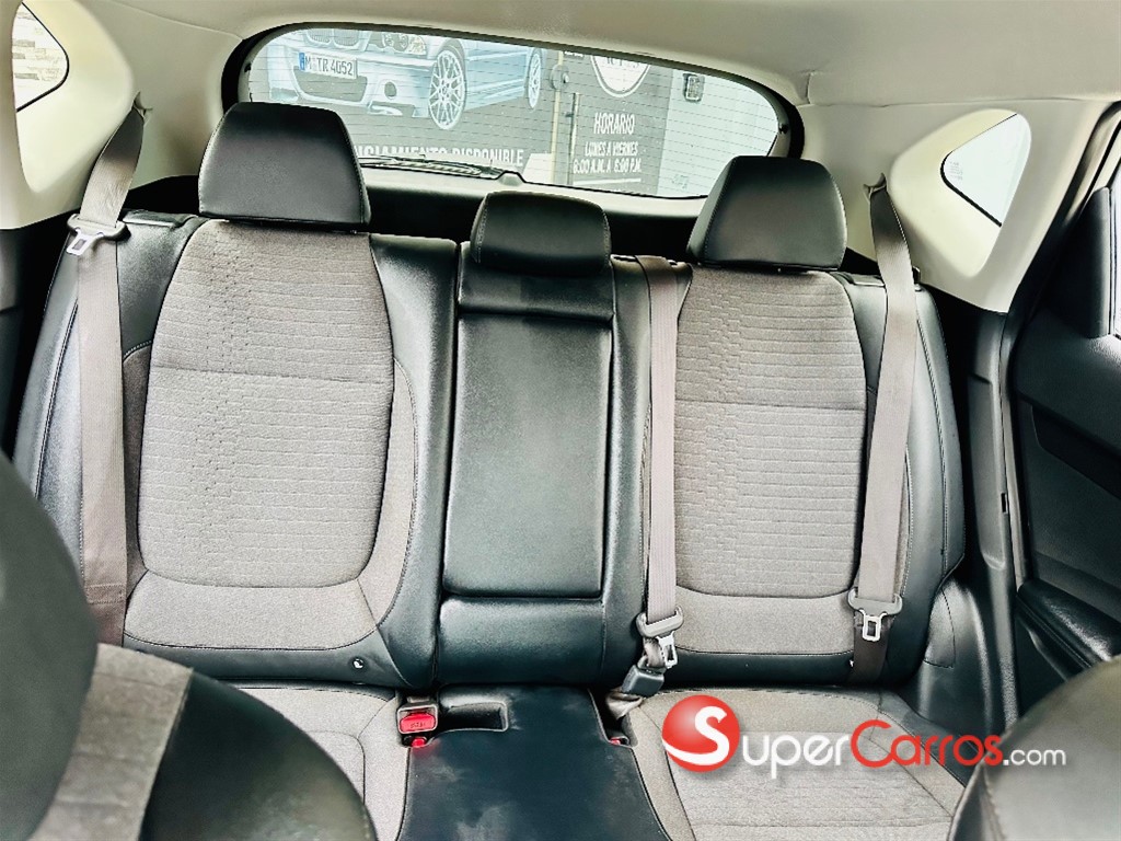 2021 Kia Seltos — foto 10 / 12