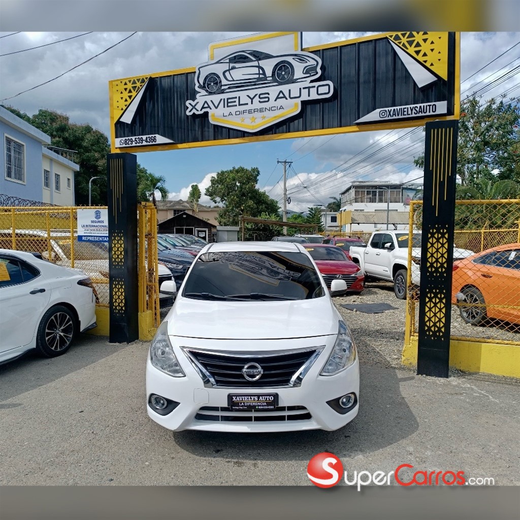 2018 Nissan Versa SV — foto 2 / 8