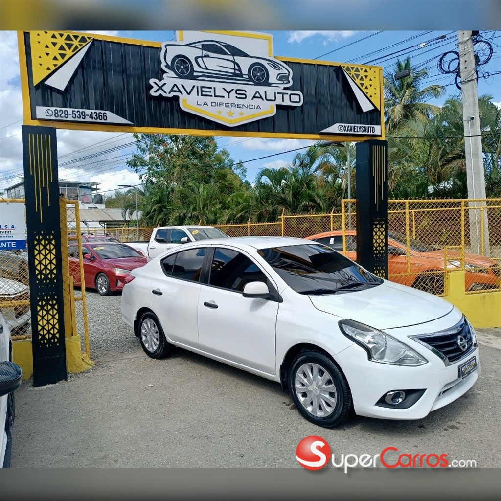 2018 Nissan Versa SV — foto 3 / 8