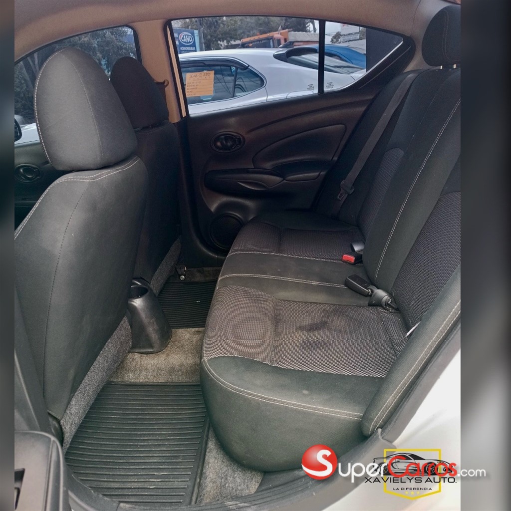 2018 Nissan Versa SV — foto 8 / 8
