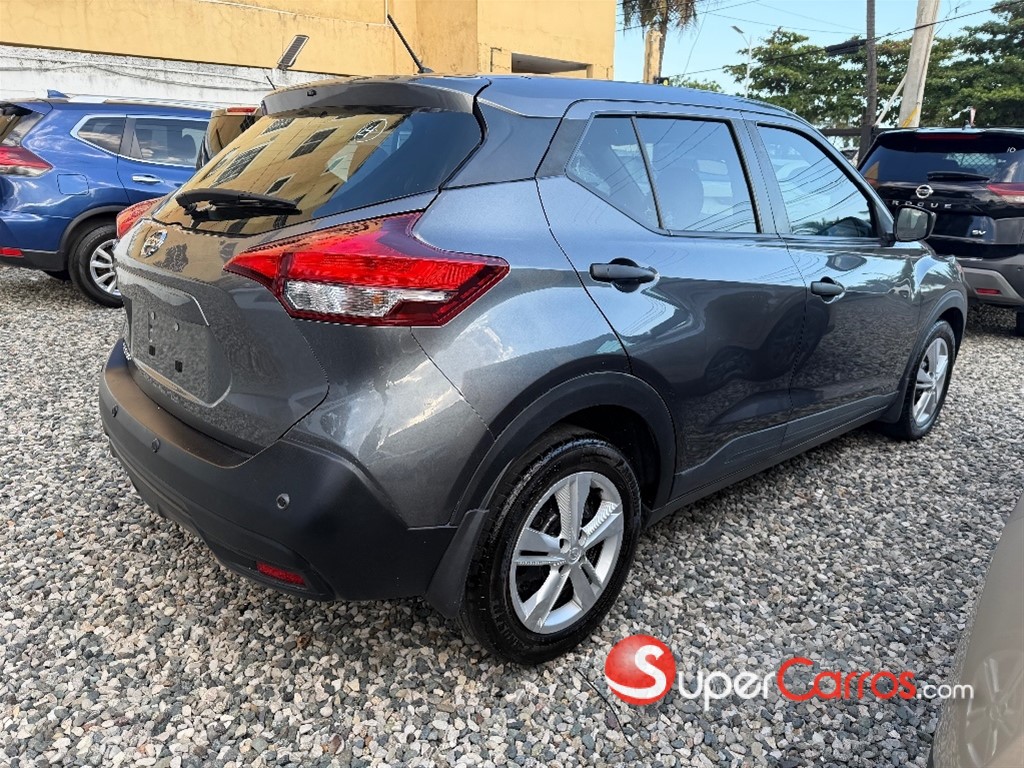 2020 Nissan Kicks — foto 2 / 8