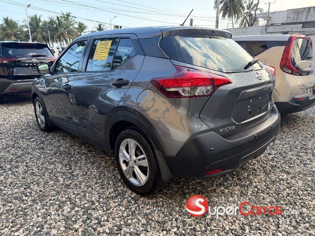 2020 Nissan Kicks — foto 3 / 8