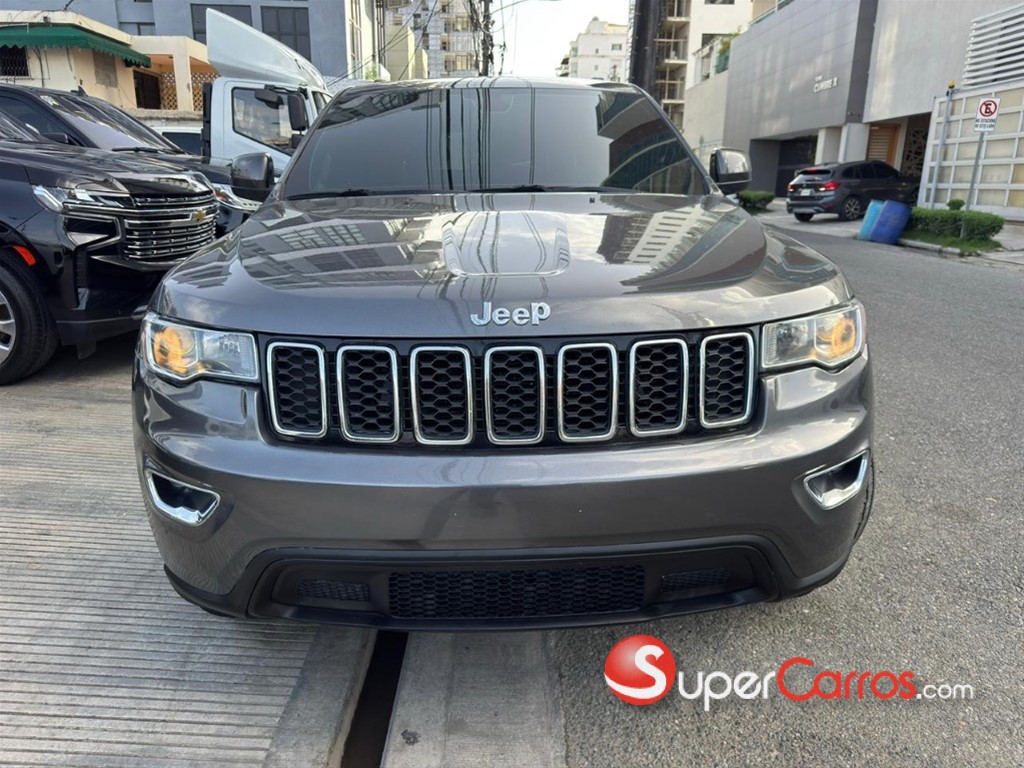 2020 Jeep Grand Cherokee Laredo 4x4 — foto 2 / 12