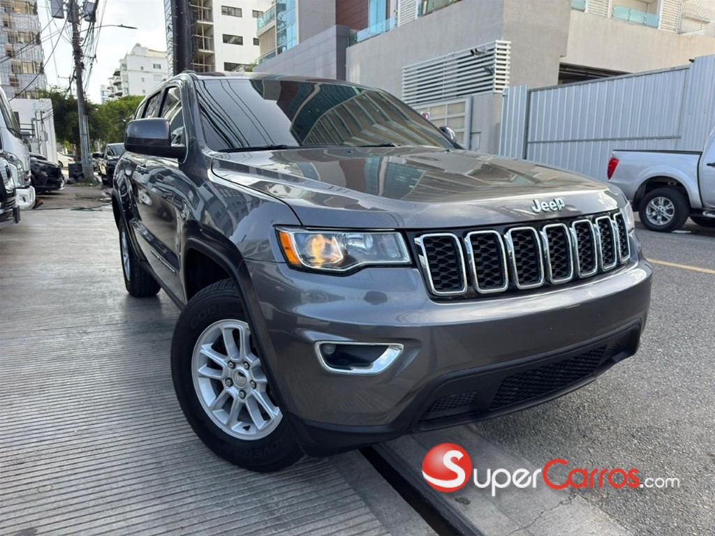 2020 Jeep Grand Cherokee Laredo 4x4 — foto 3 / 12
