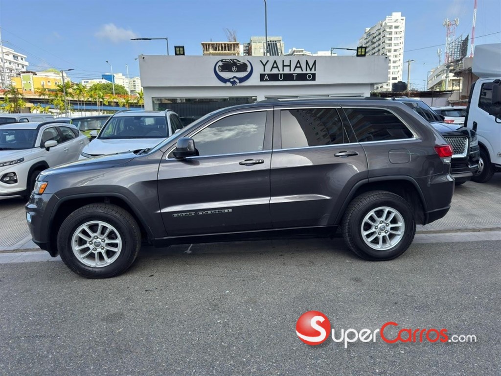 2020 Jeep Grand Cherokee Laredo 4x4 — foto 4 / 12