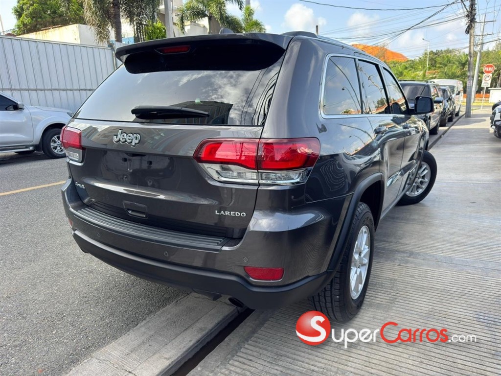 2020 Jeep Grand Cherokee Laredo 4x4 — foto 5 / 12