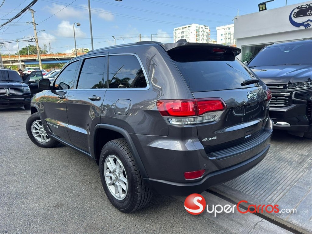 2020 Jeep Grand Cherokee Laredo 4x4 — foto 7 / 12
