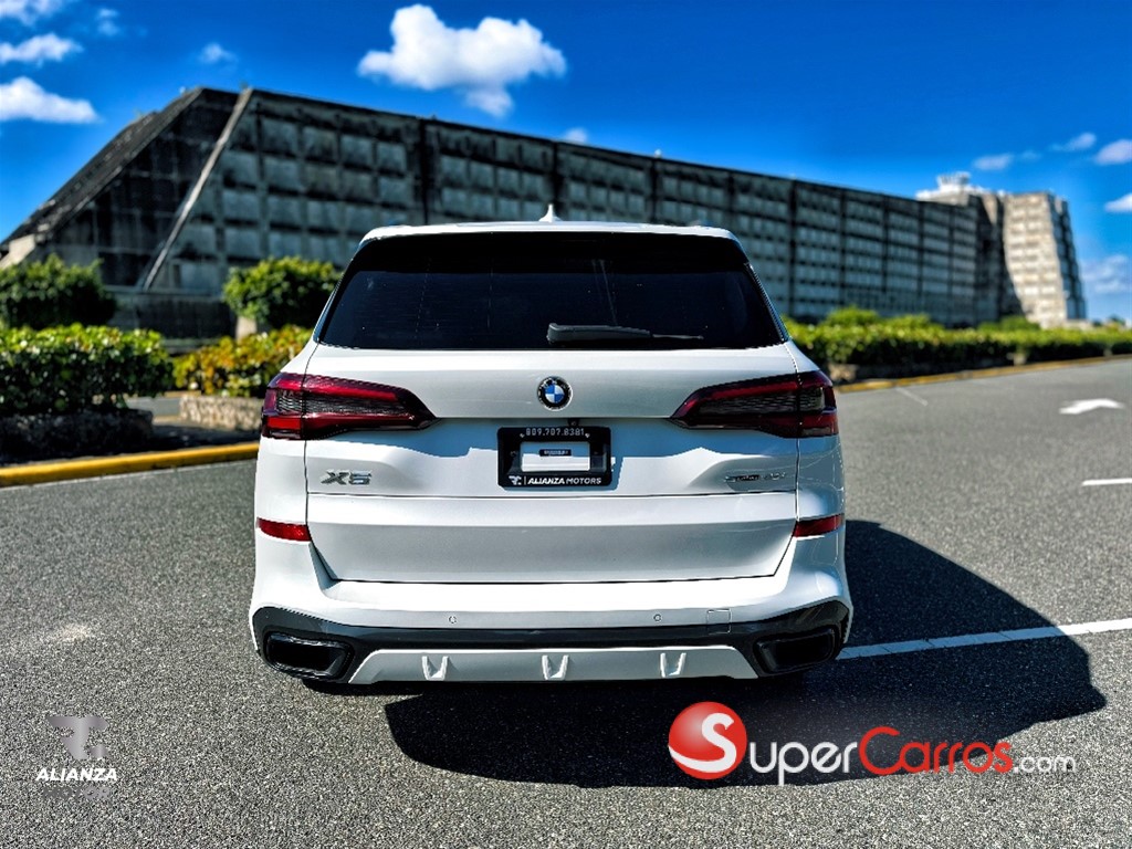 2022 BMW X 5 40i — foto 5 / 12