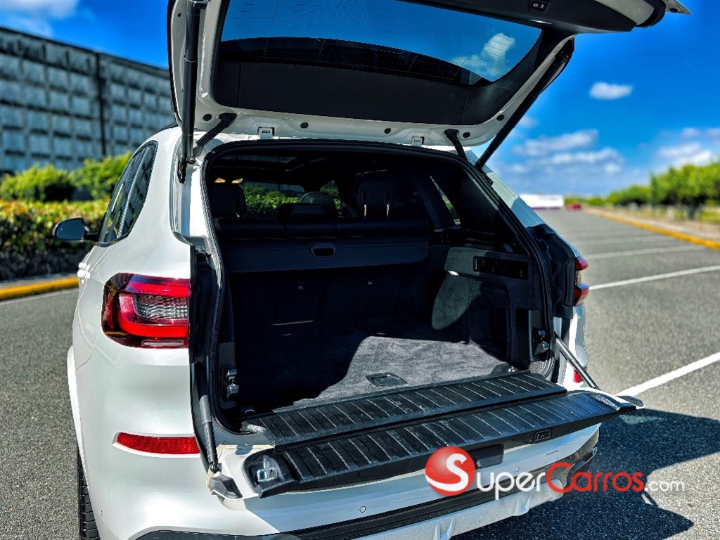 2022 BMW X 5 40i — foto 7 / 12