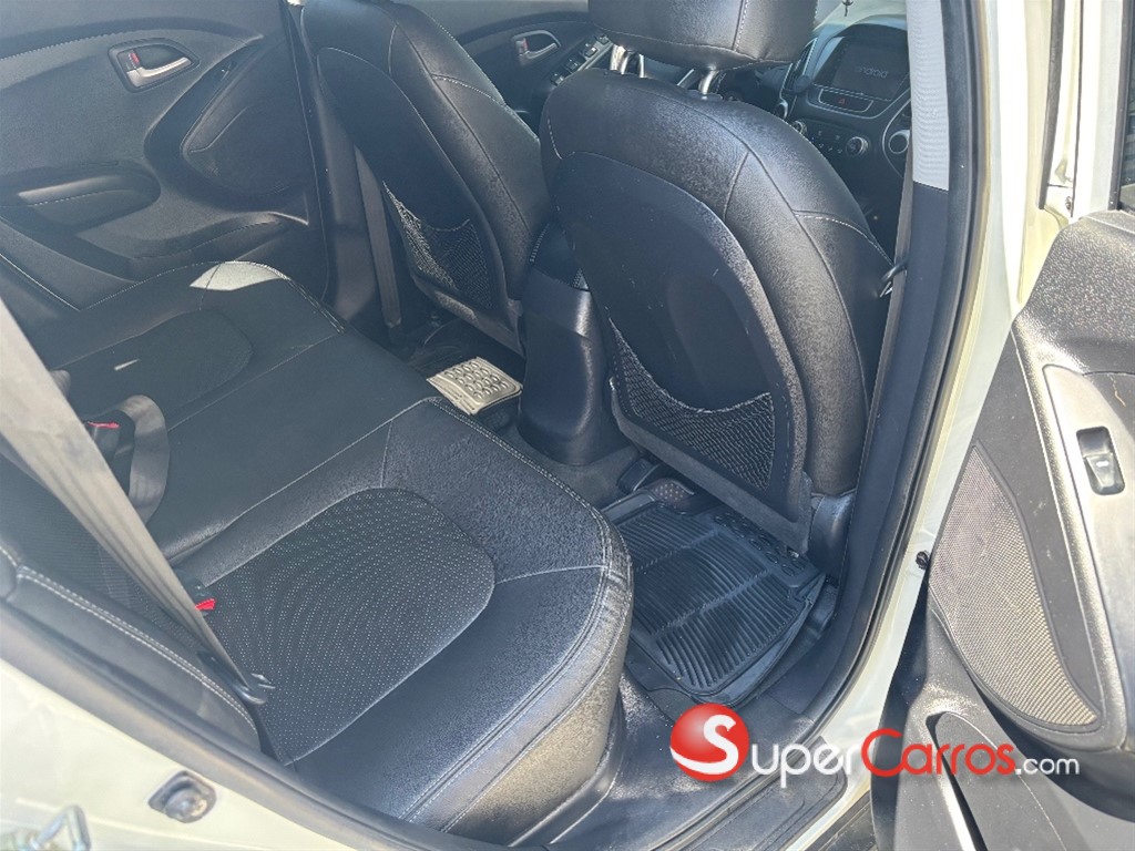 2012 Hyundai Tucson — foto 7 / 10