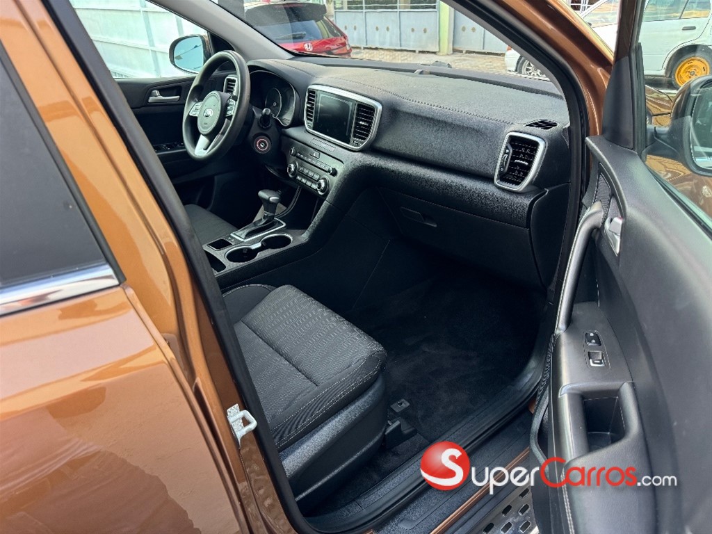 2021 Kia Sportage LX — foto 6 / 12