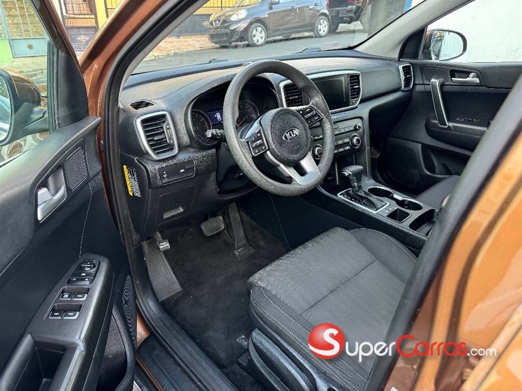 2021 Kia Sportage LX — foto 7 / 12