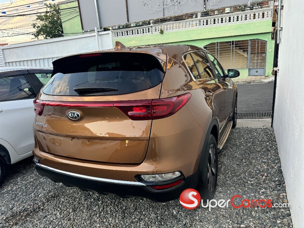 2021 Kia Sportage LX — foto 8 / 12