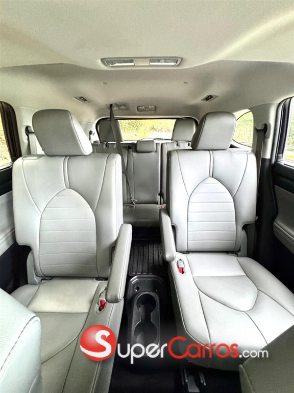 2021 Toyota Highlander XLE — foto 4 / 12