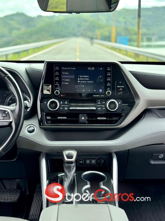 2021 Toyota Highlander XLE — foto 6 / 12
