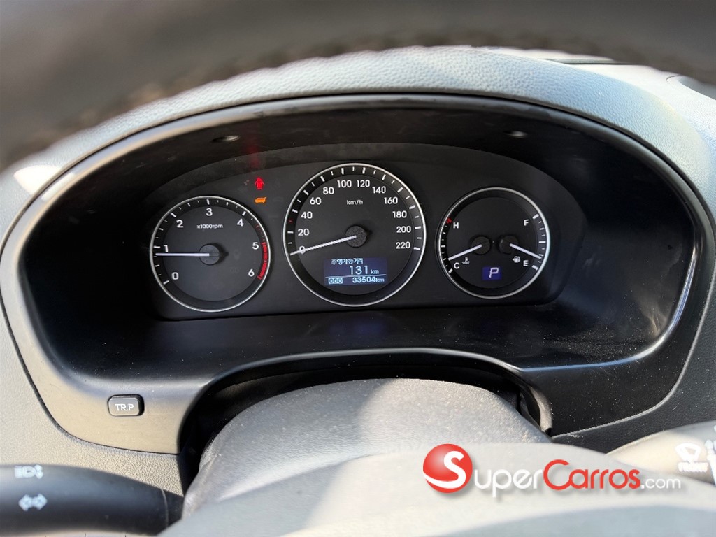 2021 Hyundai Grand Starex — foto 8 / 12
