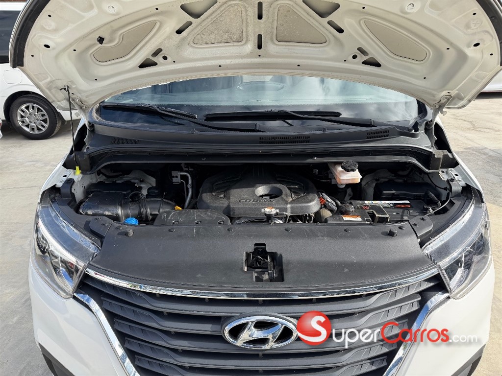 2021 Hyundai Grand Starex — foto 9 / 12
