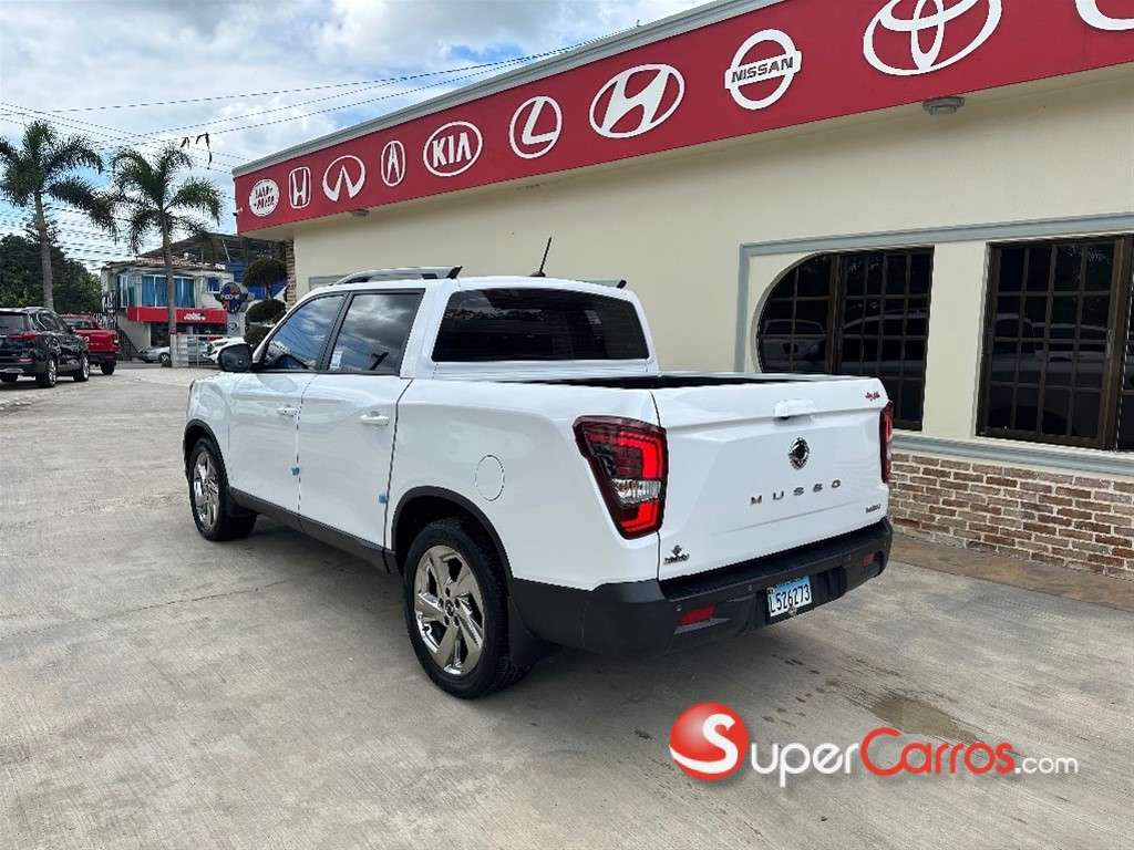 2025 KGM Musso LIMITED — foto 5 / 10