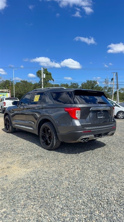 2020 Ford Explorer Platinum — foto 4 / 8