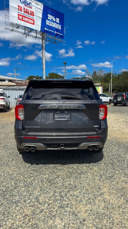 2020 Ford Explorer Platinum — foto 5 / 8