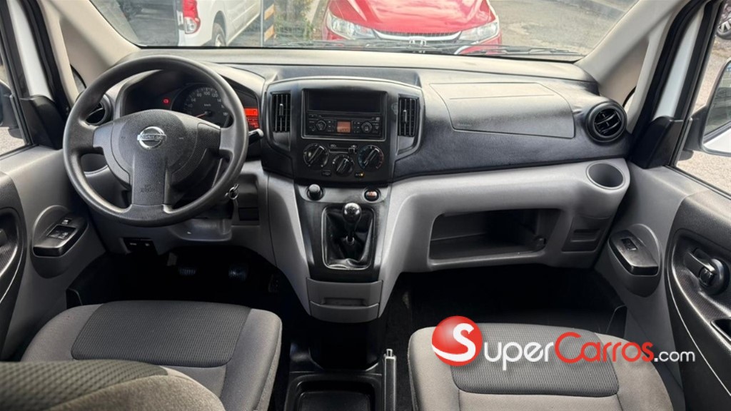 2020 Nissan NV 200 — foto 10 / 12