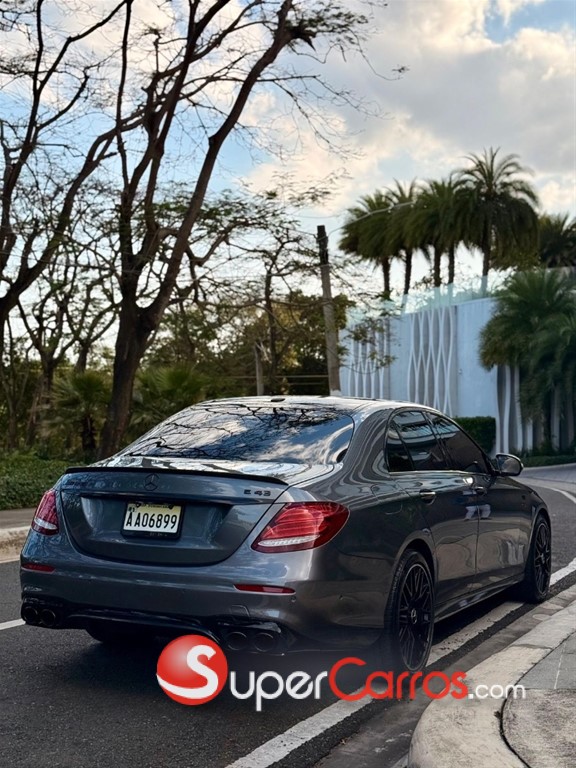 2017 Mercedes-Benz Clase E 43 AMG — foto 2 / 12