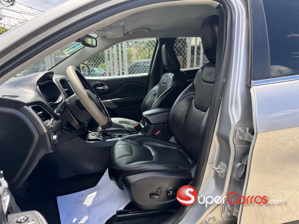 2019 Jeep Cherokee Limited — foto 5 / 12