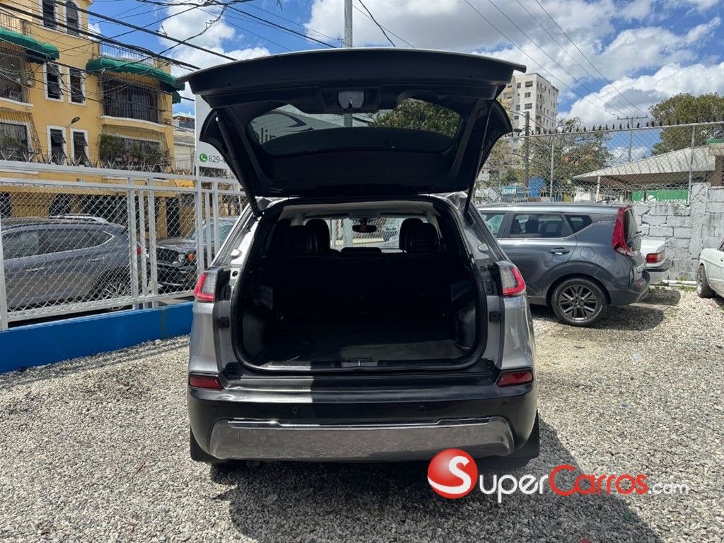 2019 Jeep Cherokee Limited — foto 10 / 12