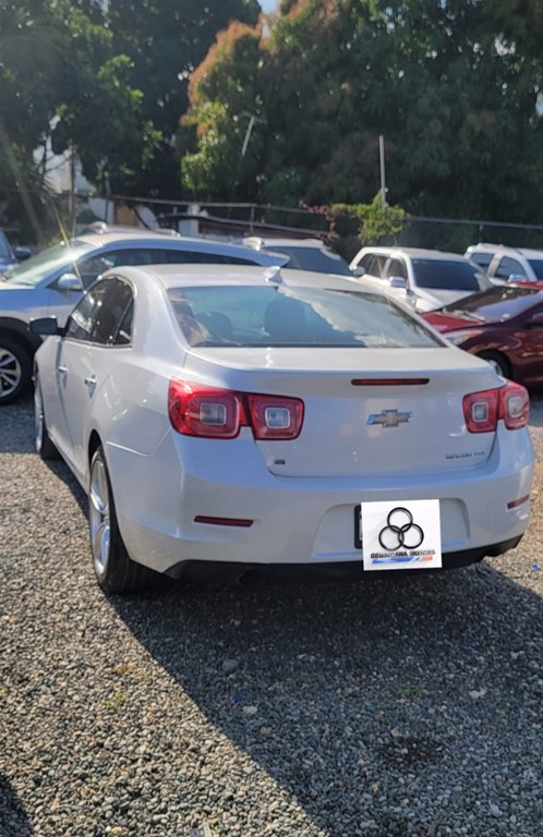 2016 Chevrolet Malibu LTZ — foto 2 / 12
