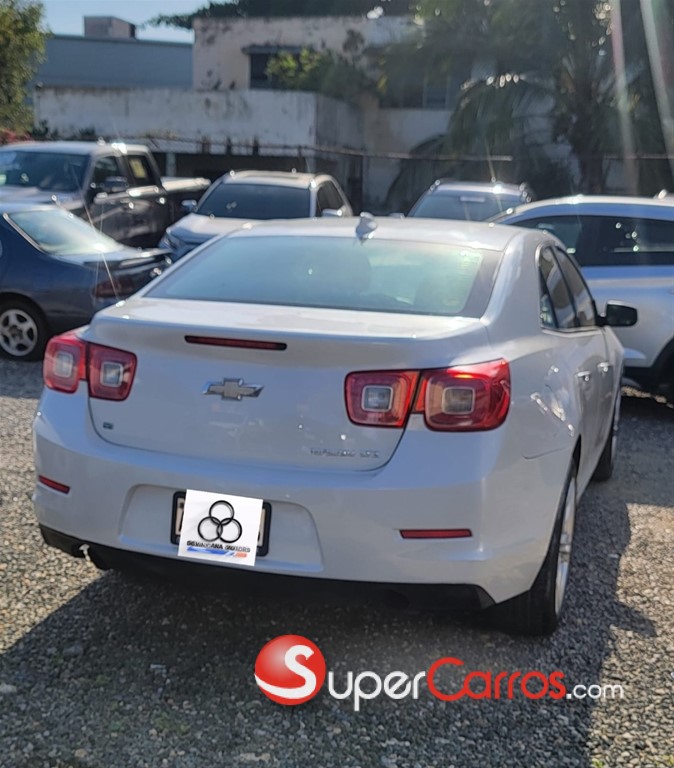 2016 Chevrolet Malibu LTZ — foto 7 / 12