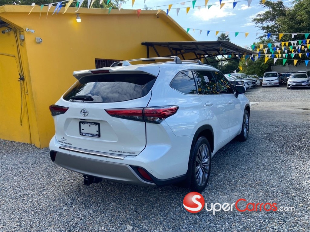 2020 Toyota Highlander Platinum — foto 5 / 8