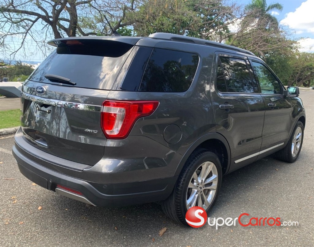 2019 Ford Explorer XLT 4WD — foto 5 / 12