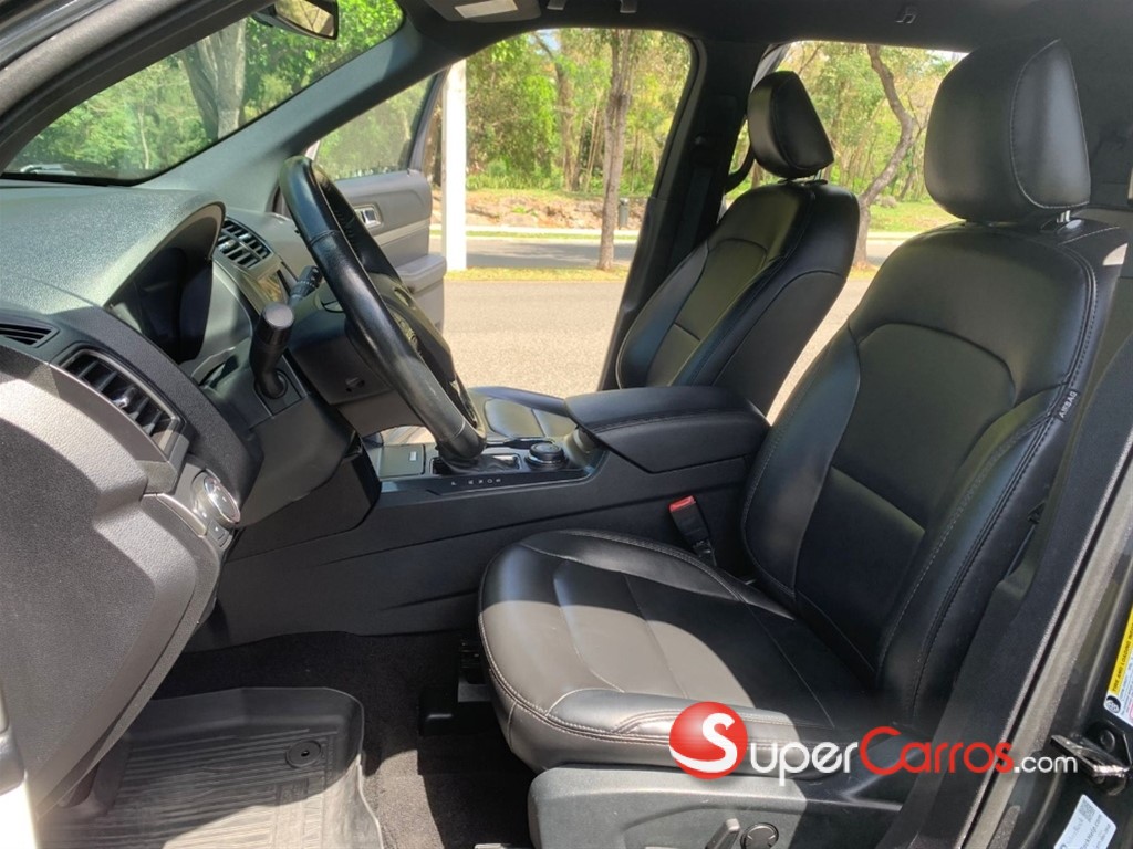 2019 Ford Explorer XLT 4WD — foto 10 / 12