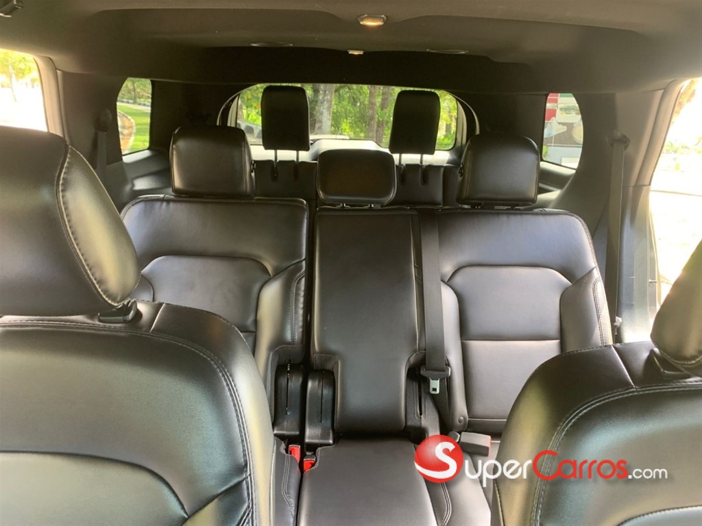 2019 Ford Explorer XLT 4WD — foto 11 / 12