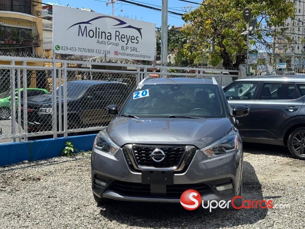 2020 Nissan Kicks SR — foto 2 / 12