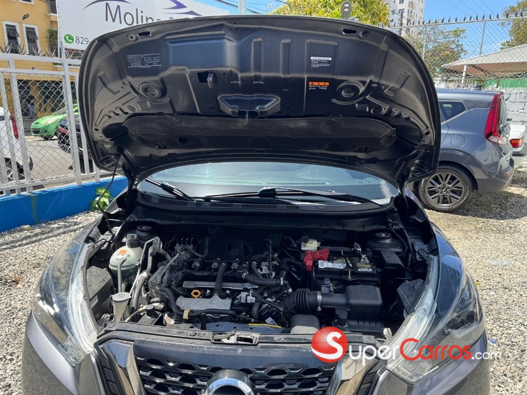 2020 Nissan Kicks SR — foto 11 / 12