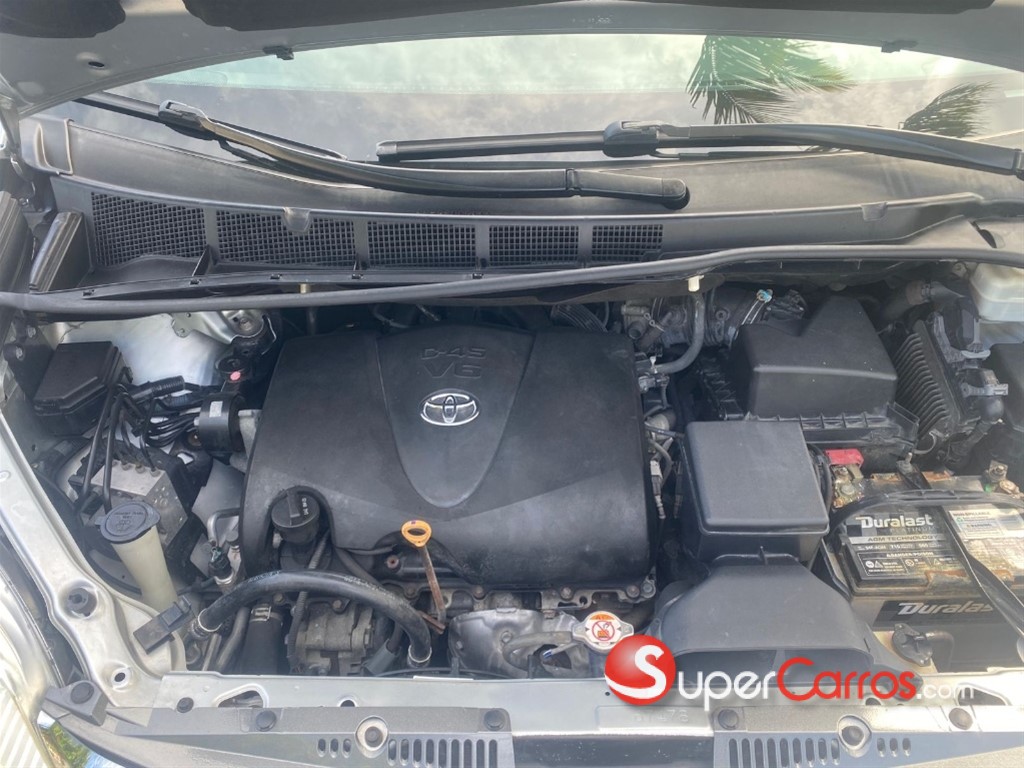 2020 Toyota Sienna XLE — foto 6 / 8
