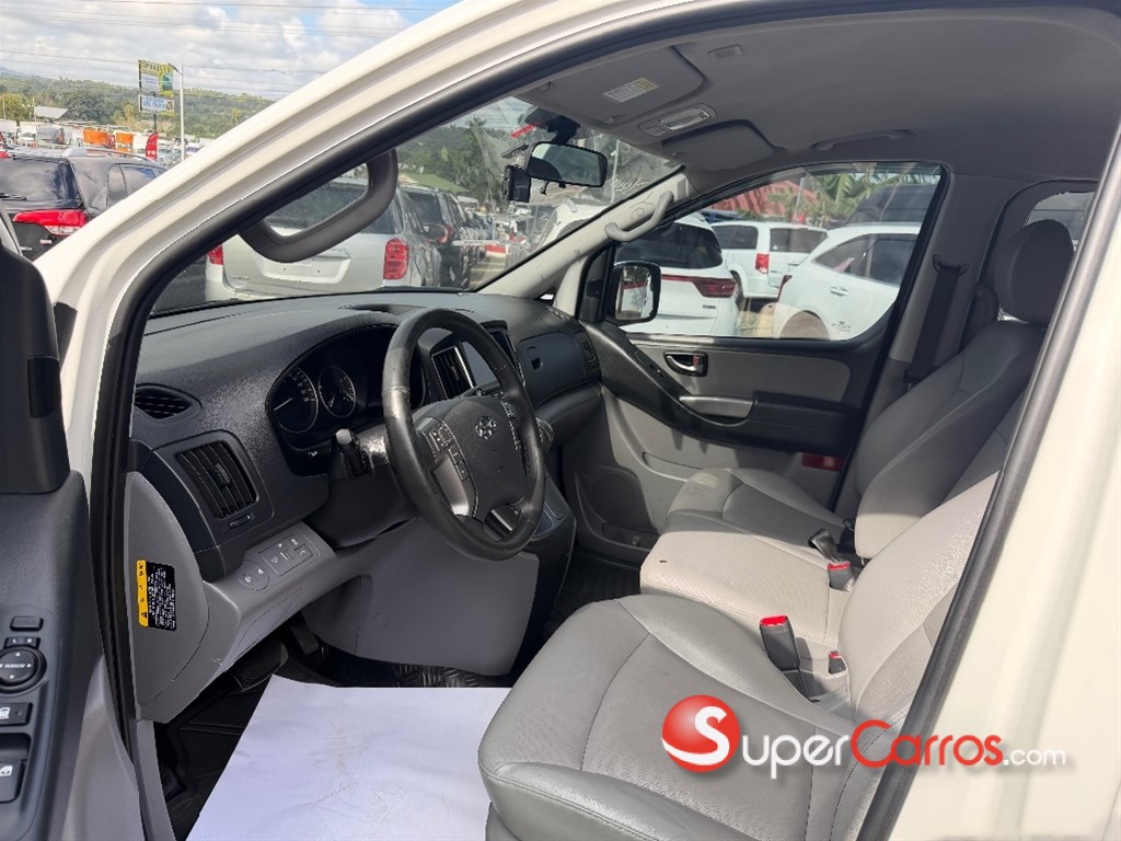 2020 Hyundai Grand Starex — foto 10 / 11