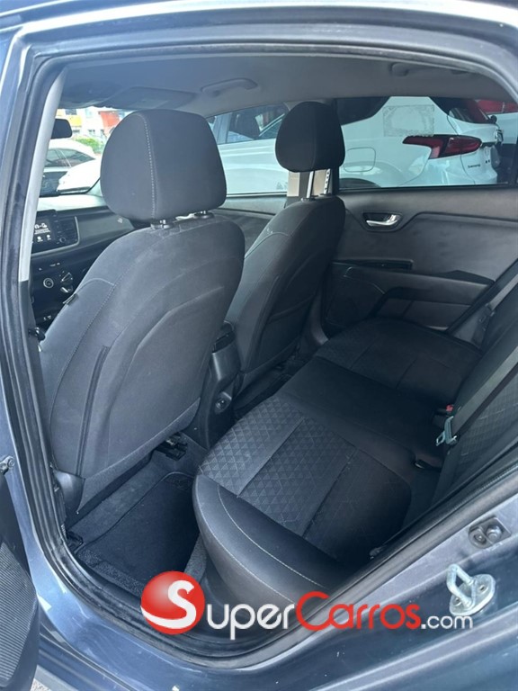 2020 Kia Rio S — foto 2 / 12