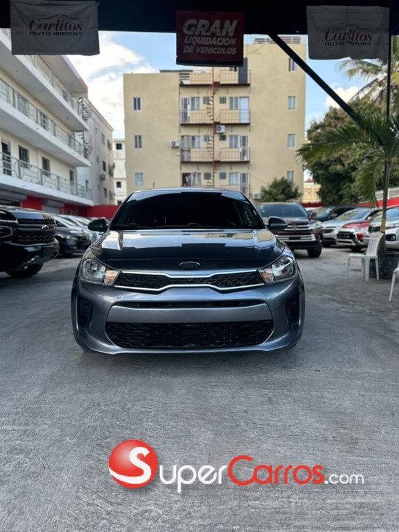 2020 Kia Rio S — foto 8 / 12