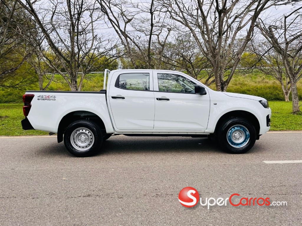 2027 Isuzu DMAX — foto 9 / 12