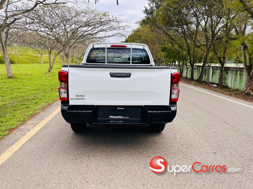 2027 Isuzu DMAX — foto 12 / 12