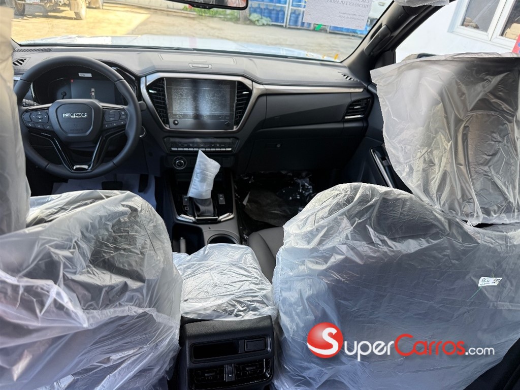 2027 Isuzu DMAX LSE — foto 12 / 12