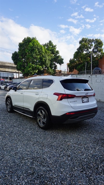 2022 Hyundai Santa Fe SE — foto 4 / 10