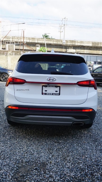 2022 Hyundai Santa Fe SE — foto 6 / 10